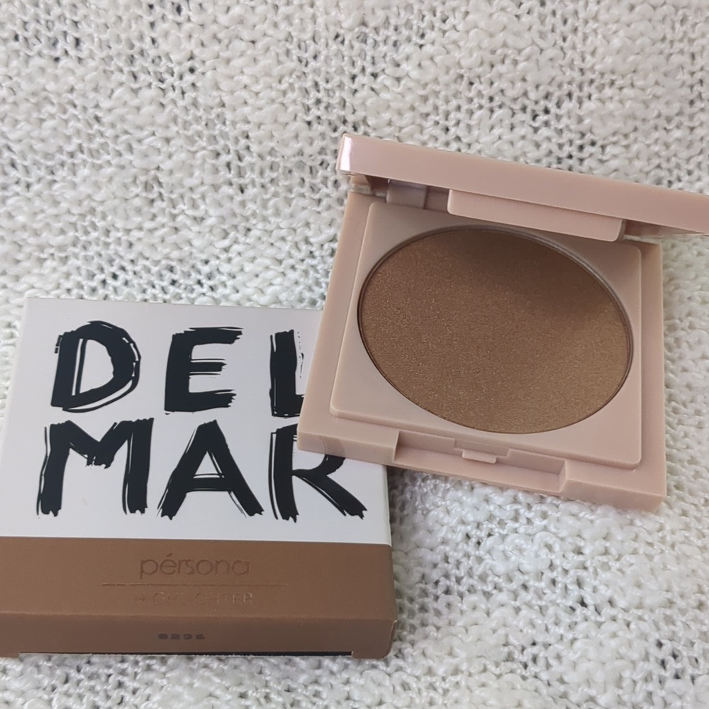 Persona Cosmetics Cali Glow Highlighter in Del Mar, 7.48g/0.26oz - Picture 2 of 9